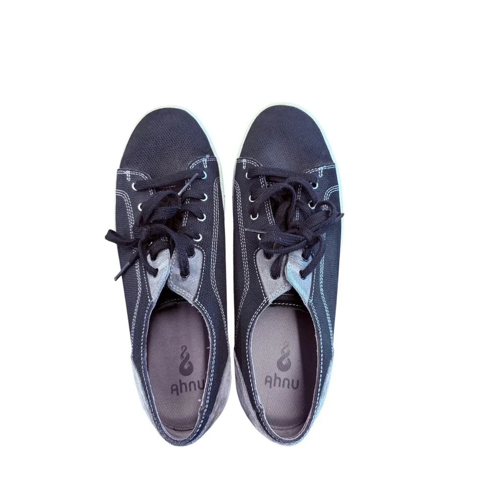Ahnu Mens Black Canvas Grey Suede Low Top Sneakers AF2569BLK Size 10 US